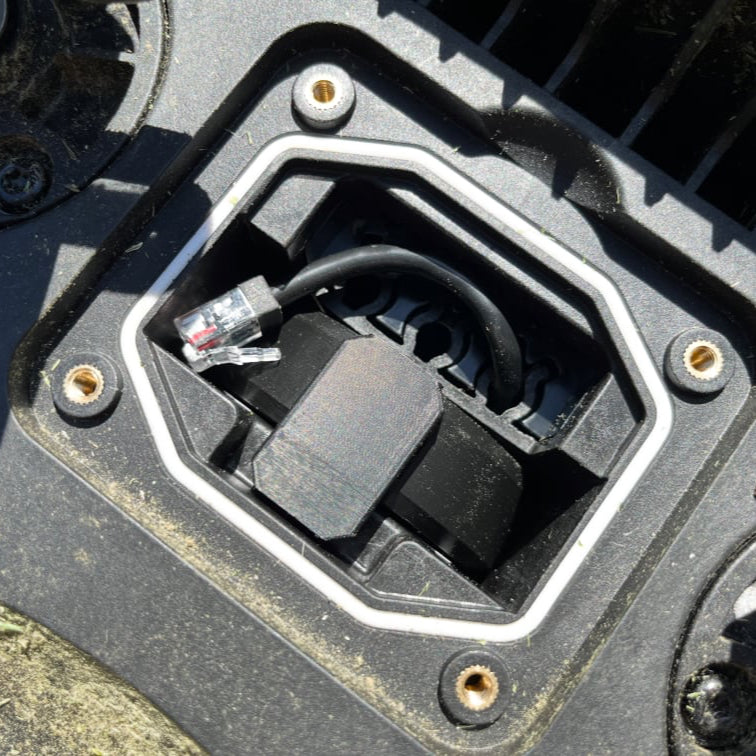 Segway Navimow i-series AirTag holder